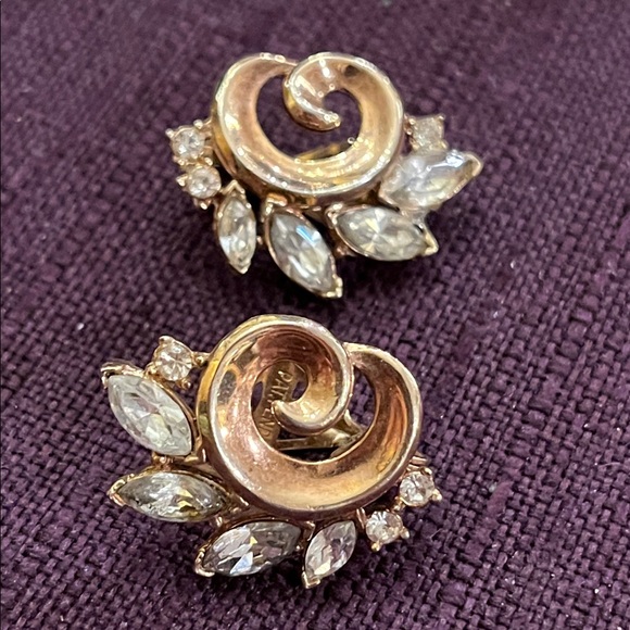Vintage crown Trifari faceted Crystal rhinestones clip on earrings - Picture 11 of 13
